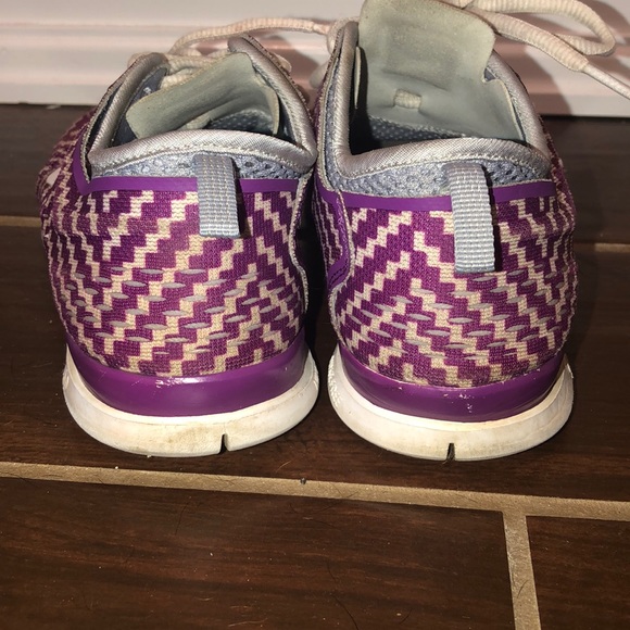 Used Nike sneakers - Picture 3 of 6